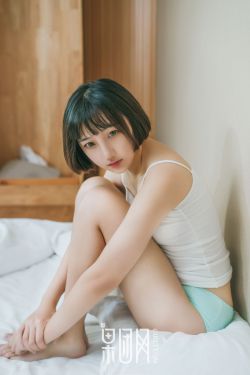 打屁股女孩初中生